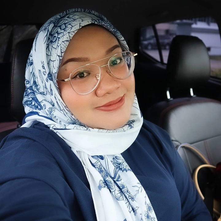 Ezzah_aiko
