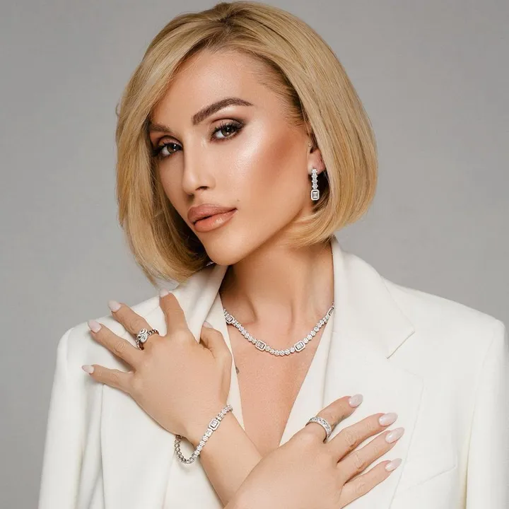 𝐀𝐧𝐠𝐢𝐞 𝐊𝐚𝐬𝐬𝐚𝐛𝐢𝐞