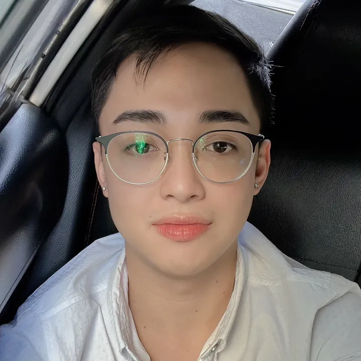 Dr. R-jay (IG: @radiantdermph)