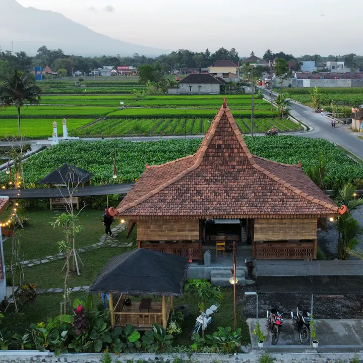 Waroeng Loemintoe
