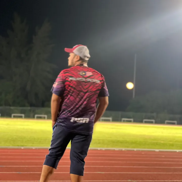 Coach Qinie