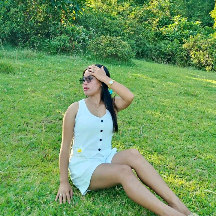 unfav. antonia on IG