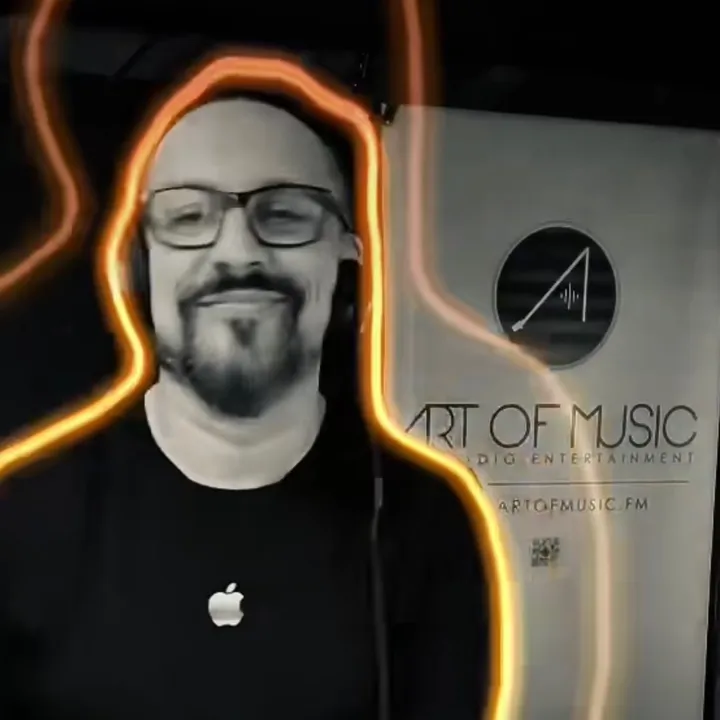 Max Kelly DJ
