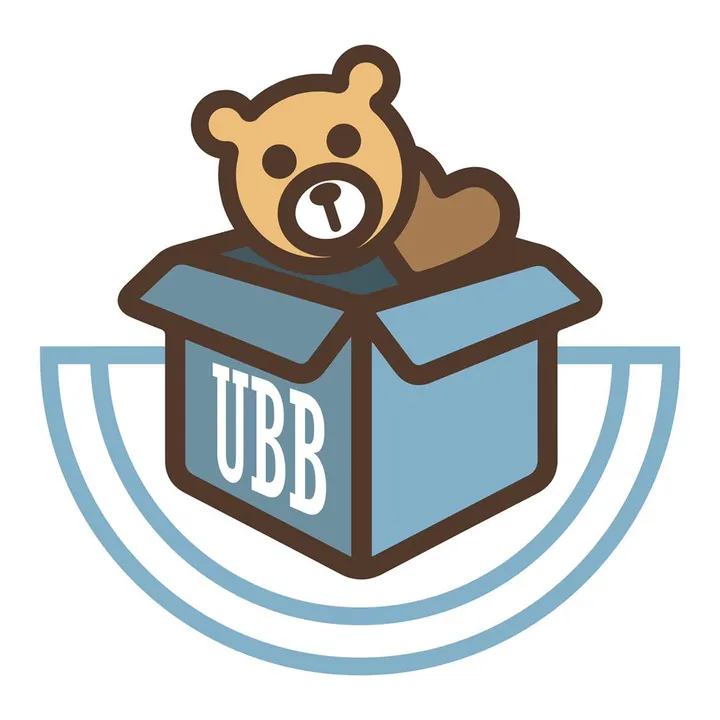 A bear who unboxes