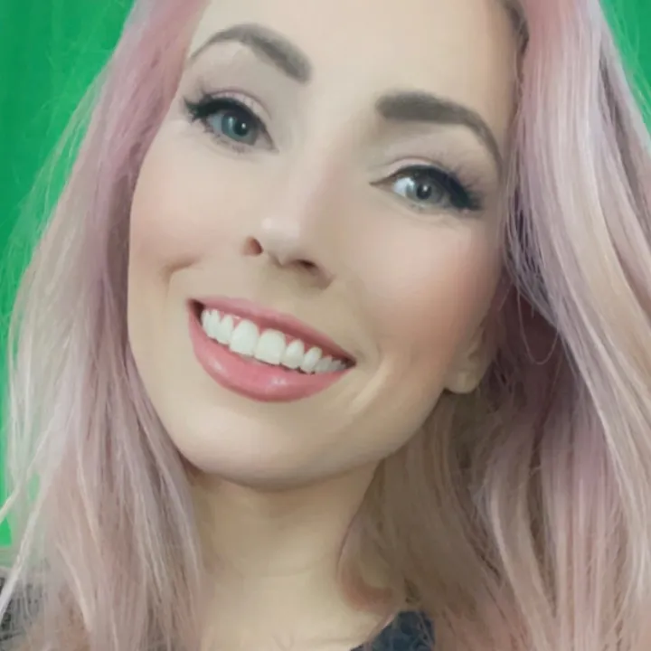 Lyssa plays it all ✨