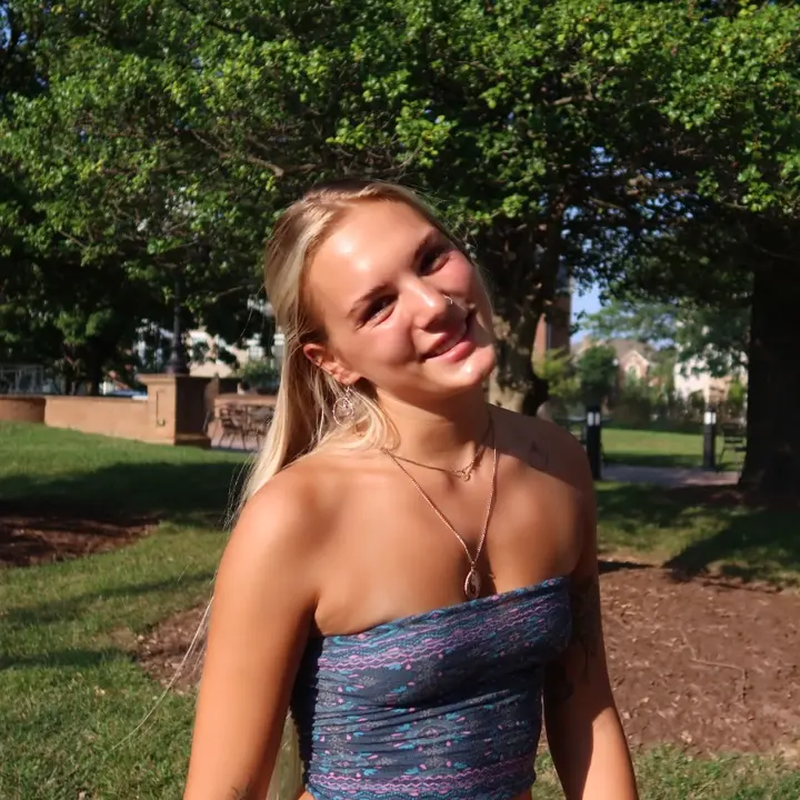 Rae🍒