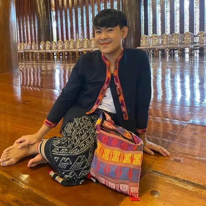 แม่หมอโอปอ หมอเหยาสกลนคร