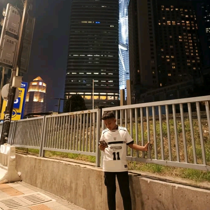 〽