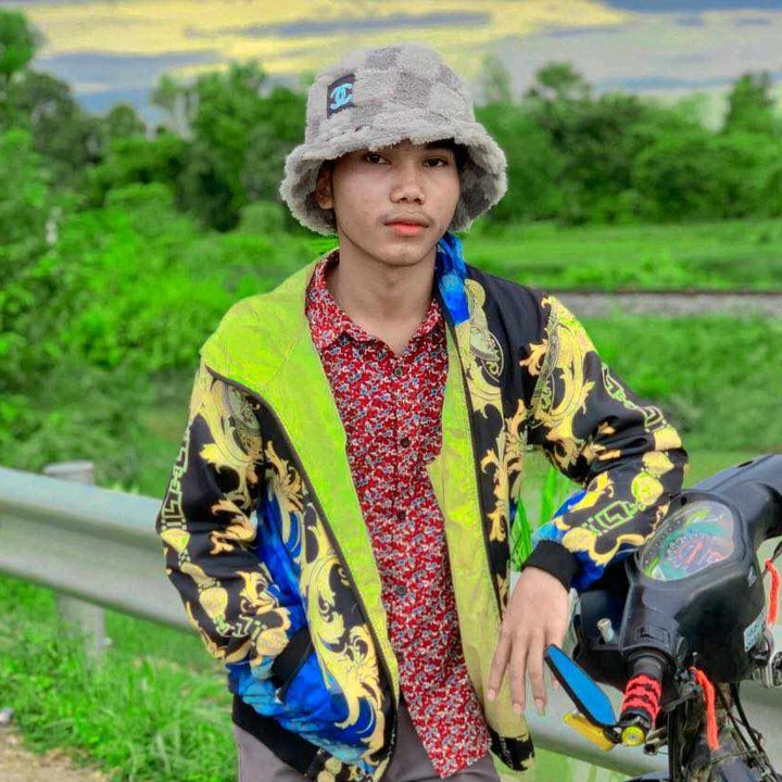 💥ប្រូ ឈុយ💙🤎( ￣ー￣)ﾉ