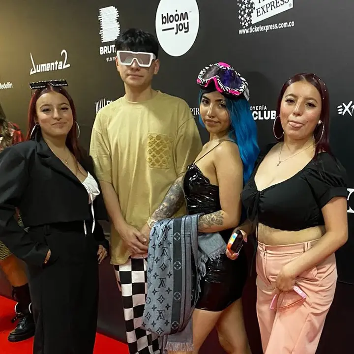 Un grupo muy CHIMBA 💰