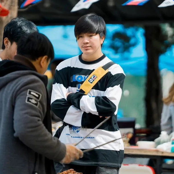 ចៅហ្វាយ ក្មេង 🇰🇭