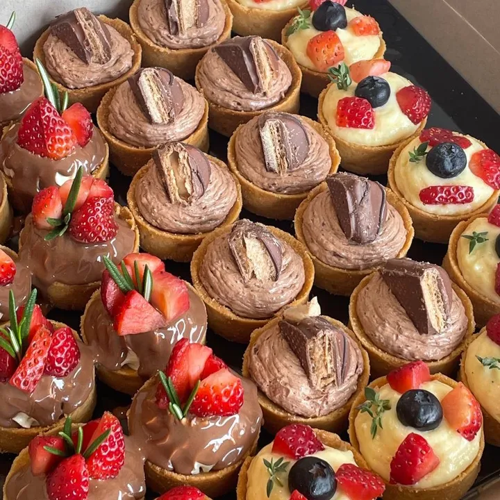Cakesbyfash