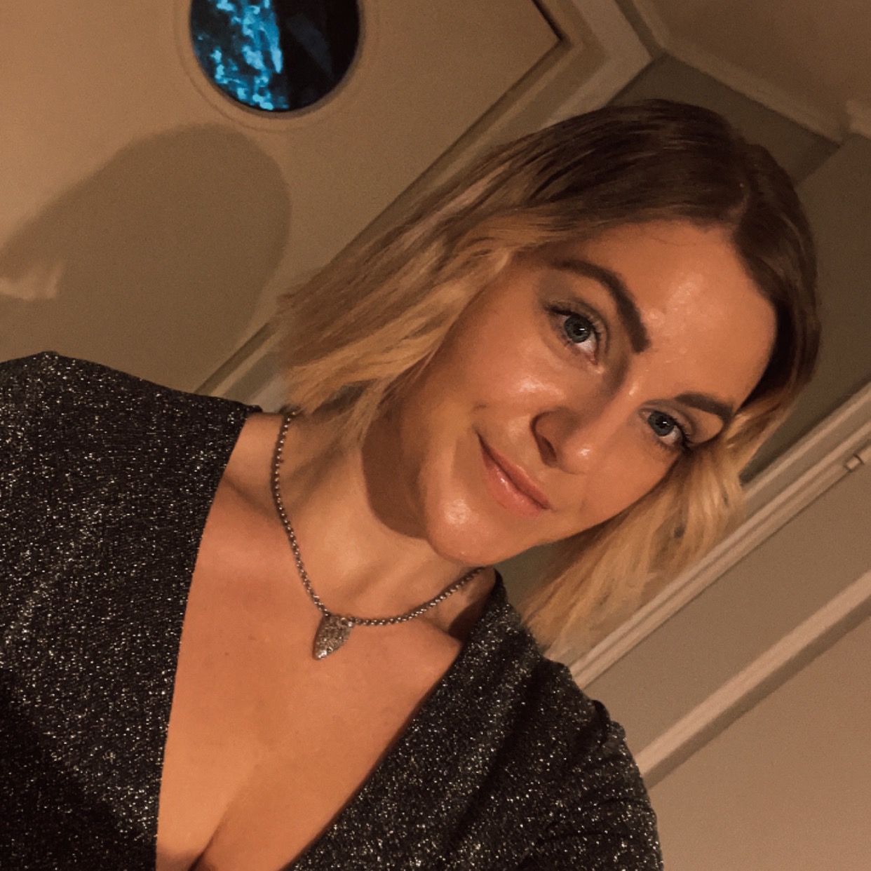 ☛ T❍NJ∃ ❍ⓢM∐NDⓢ∃N ☚