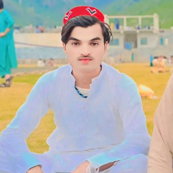 🥰Z Å H Î Î G🤭(•‿•)