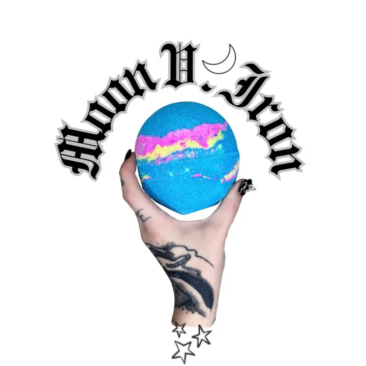 Moon V. Iron 🫧
