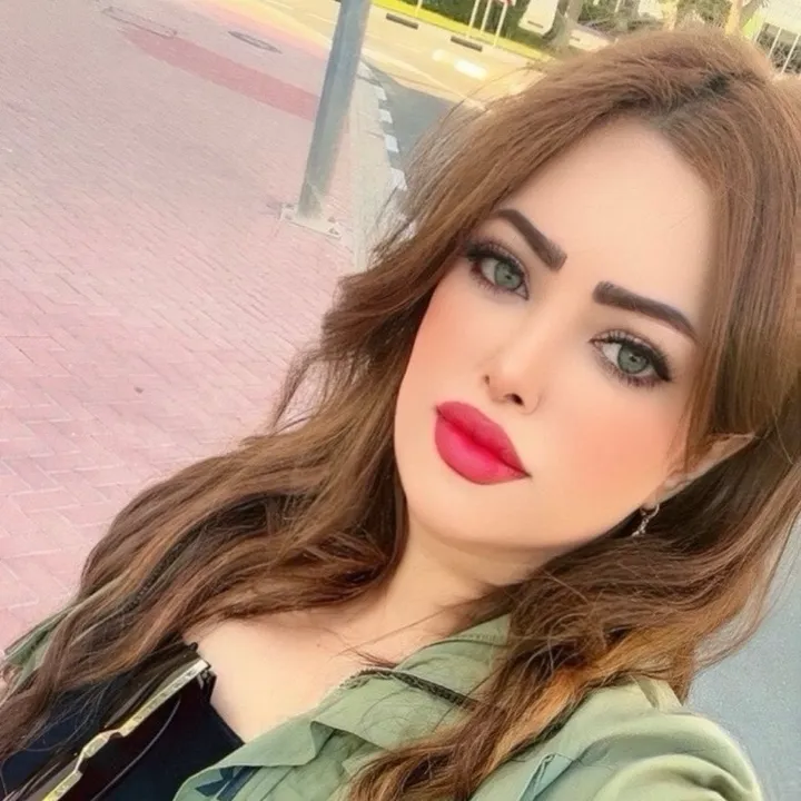 esraa_R-makeupartist