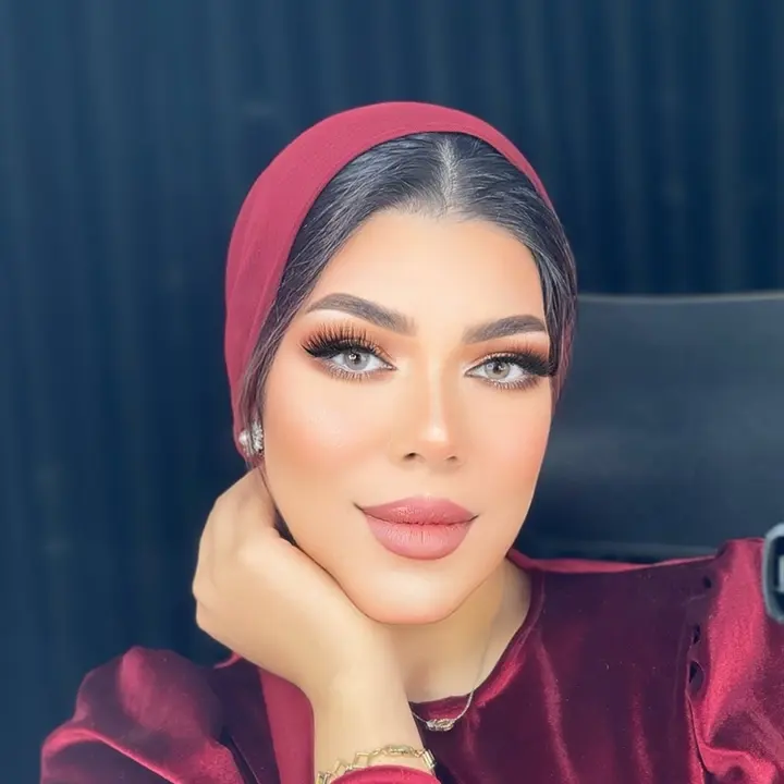 Makeup artist amira alkadah