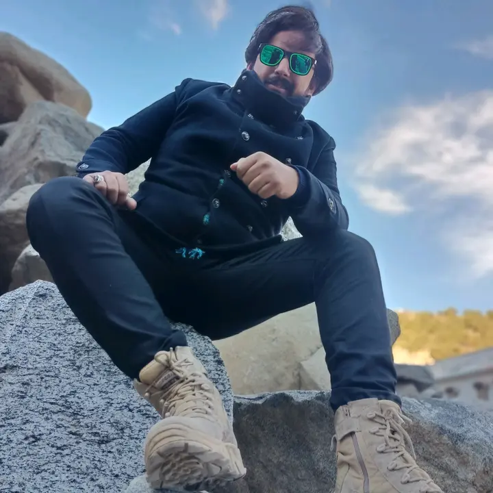 Omer Chaudhary1