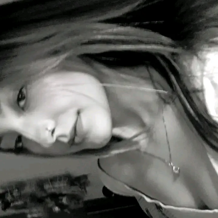 loira fake😝