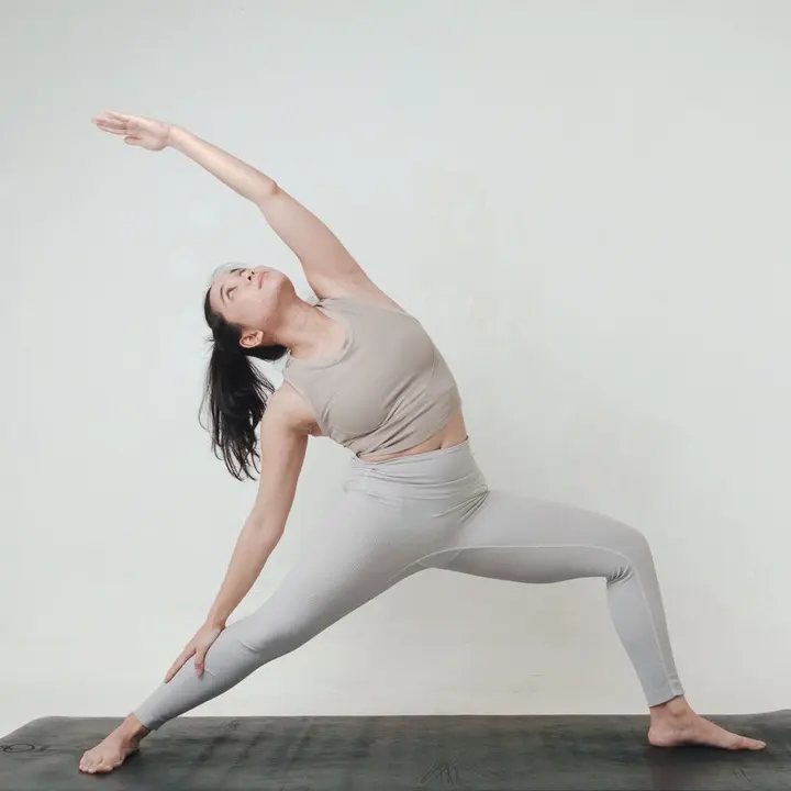 Adinda cinta yoga