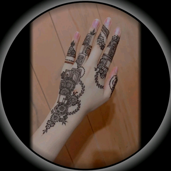 MEHNDI BY QUEEN👑