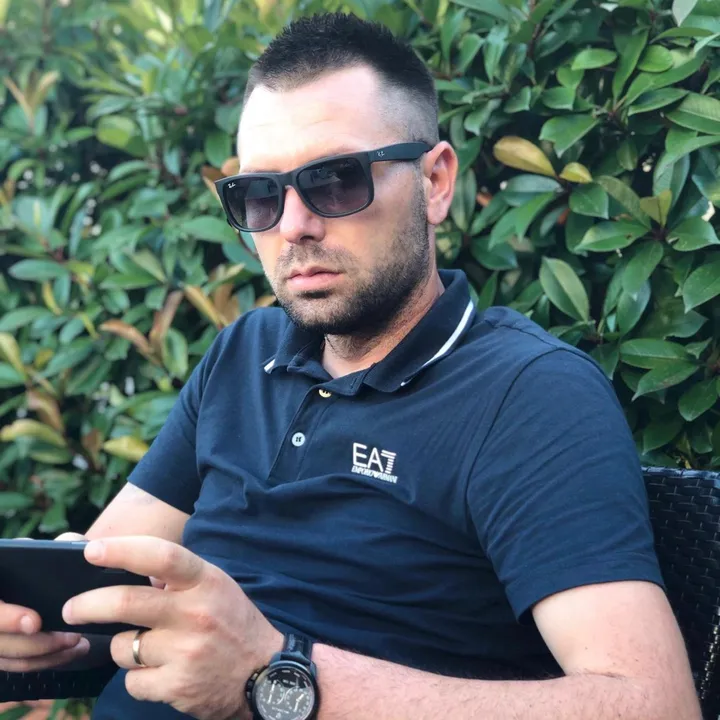 . Cosmin .
