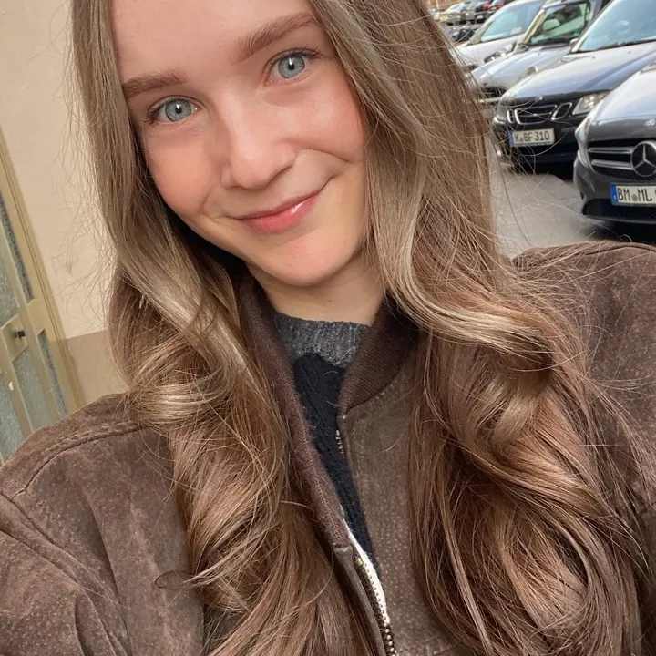 Laura 🦋