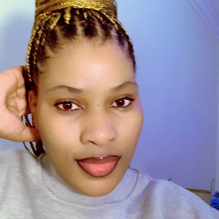 Zinhle_Dlamini
