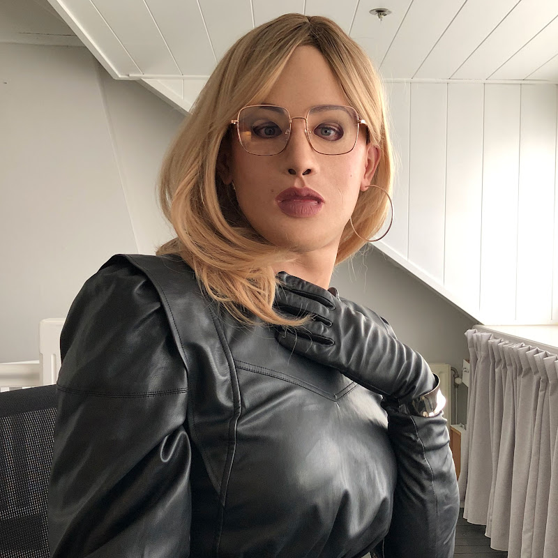 Crossdresser Kirsten 👠