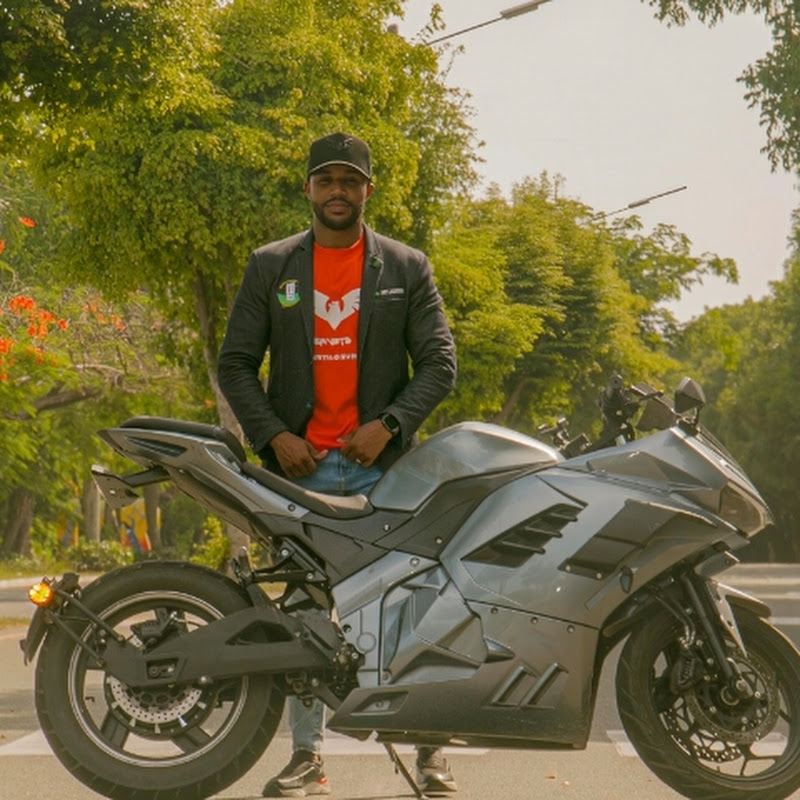 Carlos Eco-influencer /Teammotoelectric