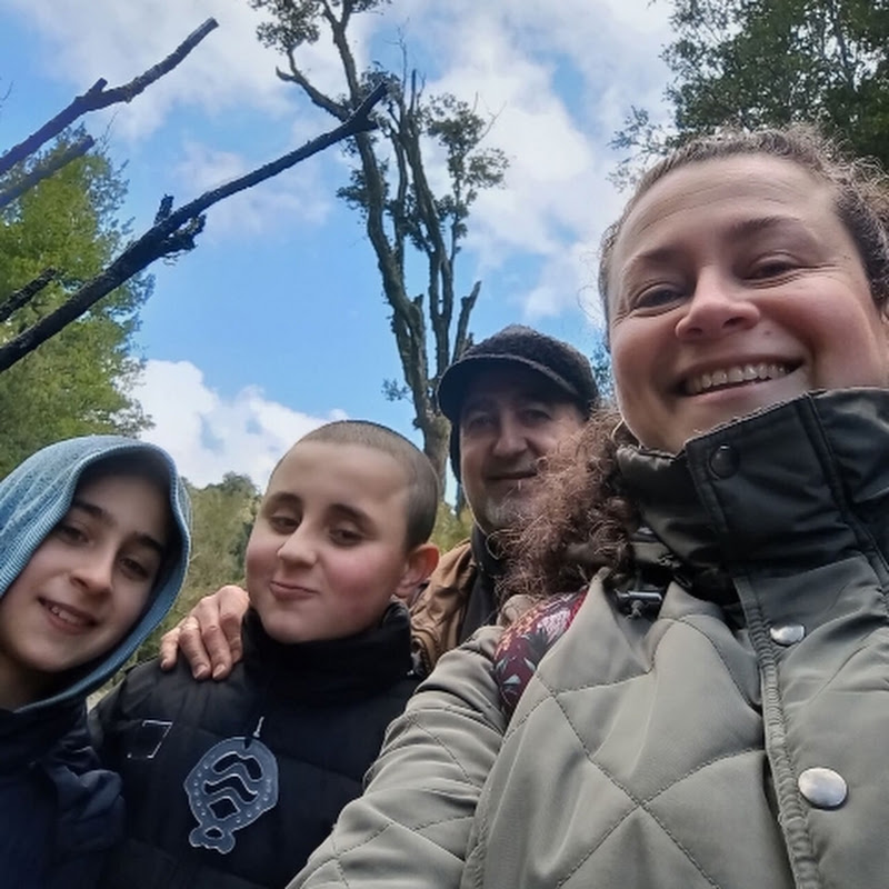 Familia Salami León