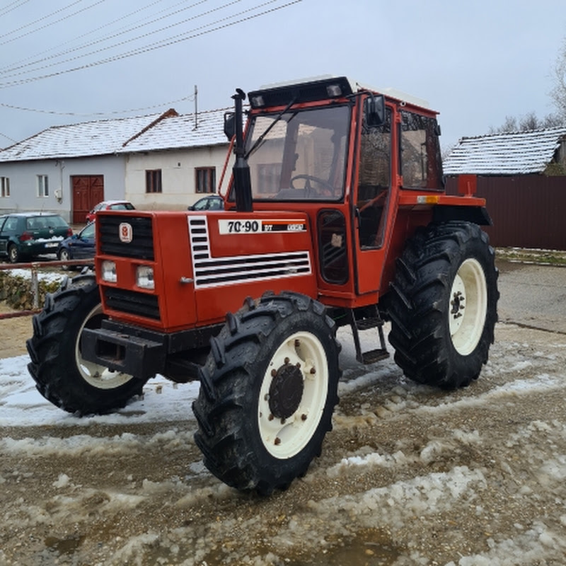 Tractoare si Utilaje Agricole