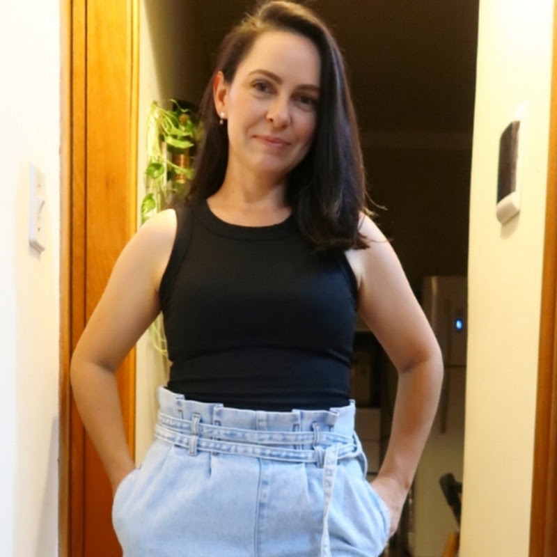 Renata Em Casa