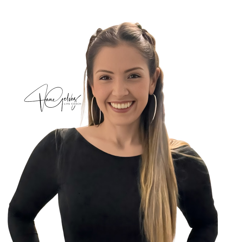 Vane Gelvez | Negocios Digitales + Builderall