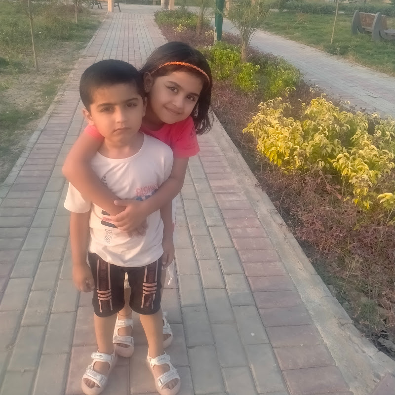 sHawaiz nAuman